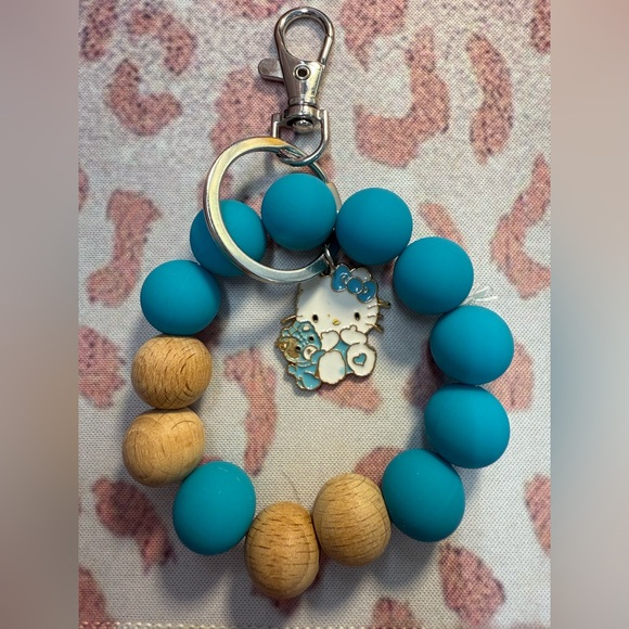 Turquoise and Tan Beaded Keychain Bracelet - Picture 1 of 1